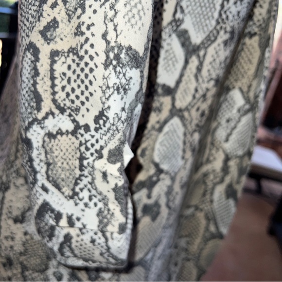 The Limited Women's Size XS Open Front Lightweight 3/4 Sleeve Cardigan NWT - Picture 6 of 11